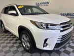 2019 Highlander Thumbnail 3