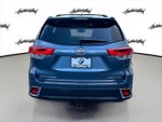 2017 Highlander Thumbnail 6