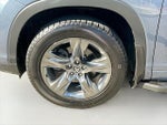 2017 Highlander Thumbnail 34