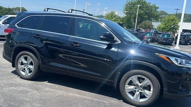 2017 Toyota Highlander Limited