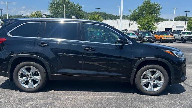 2017 Toyota Highlander Limited