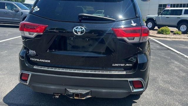 2017 Toyota Highlander Limited