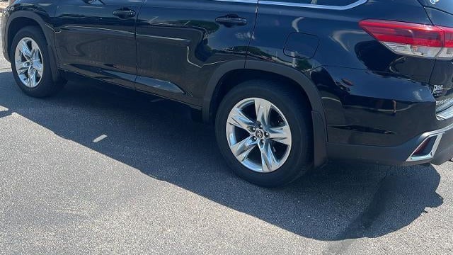 2017 Toyota Highlander Limited