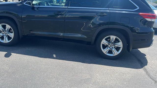 2017 Toyota Highlander Limited