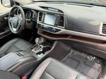 2018 Highlander Thumbnail 30