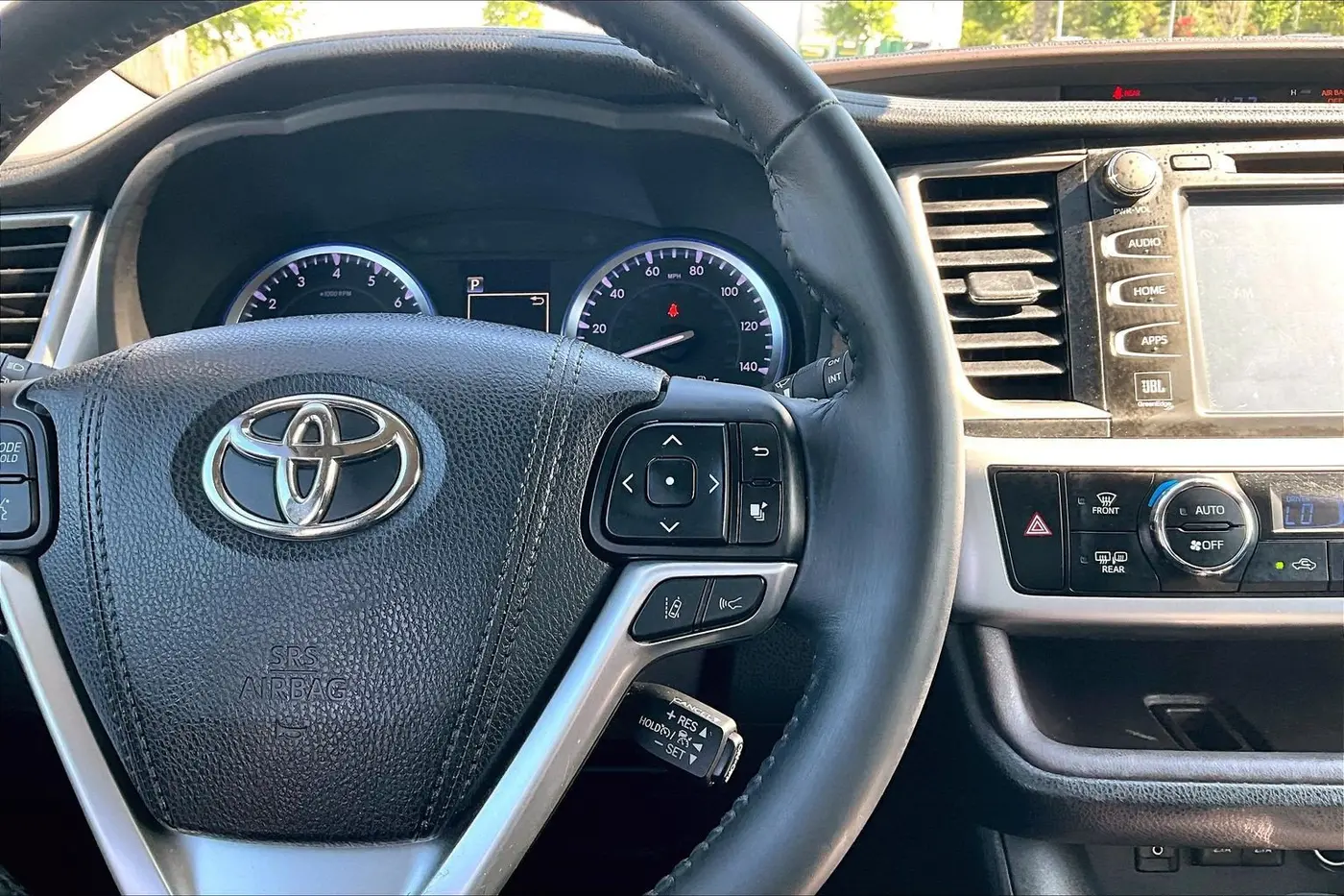 2018 Toyota Highlander - $22,800