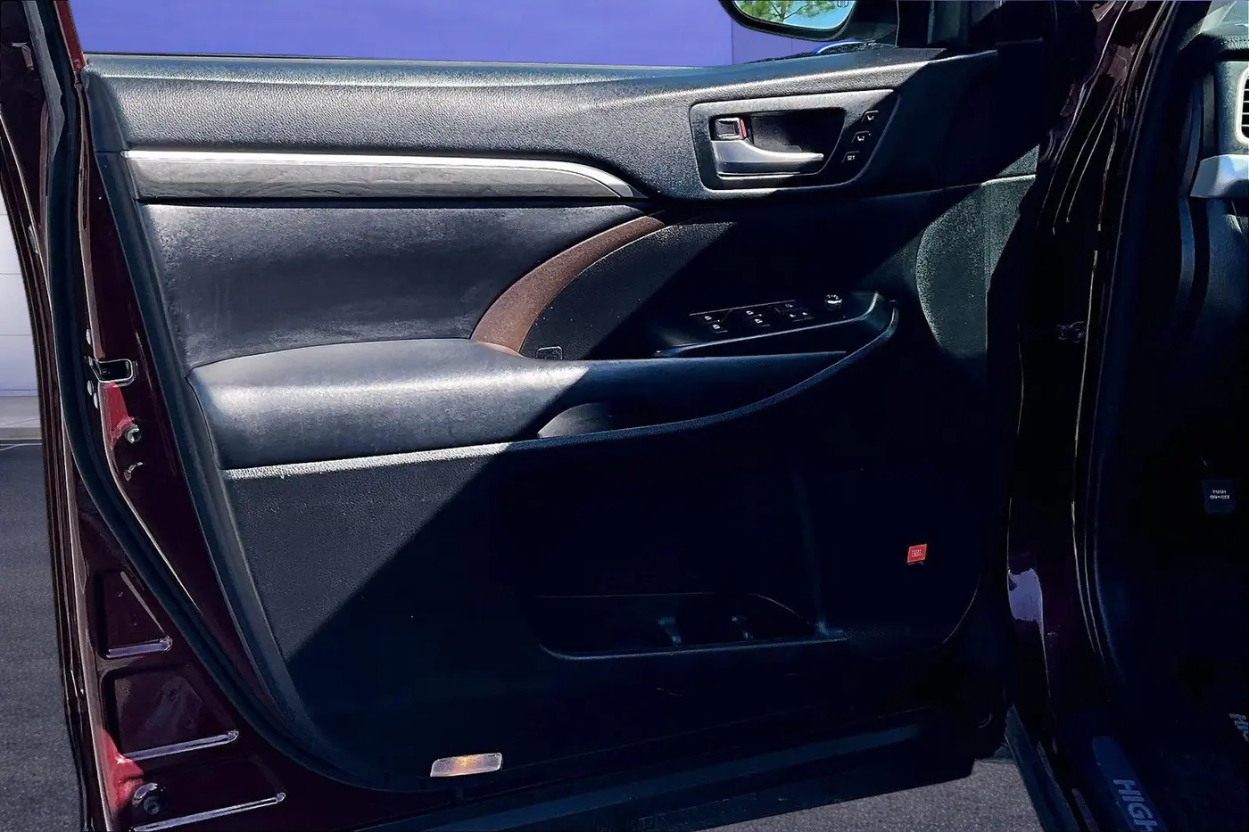2018 Toyota Highlander - $22,800