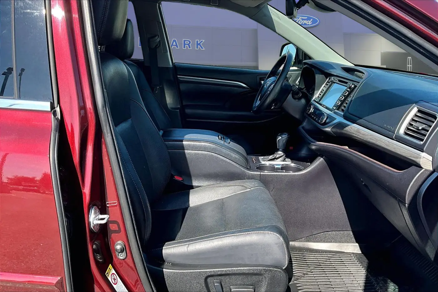 2018 Toyota Highlander - $22,800