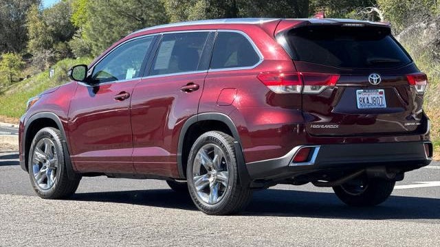 2019 Toyota Highlander Limited Platinum