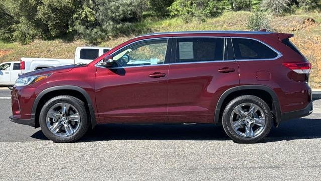 2019 Toyota Highlander Limited Platinum