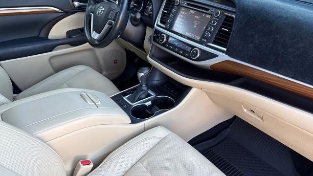 2019 Toyota Highlander Limited Platinum