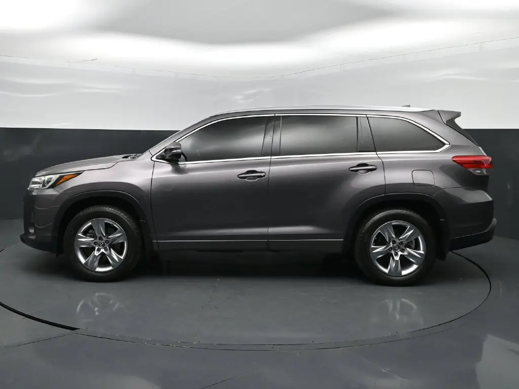 2019 Toyota Highlander - $28,398