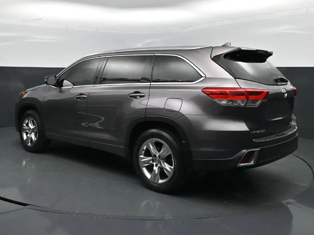 2019 Toyota Highlander - $28,398