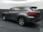 2019 Highlander Thumbnail 5