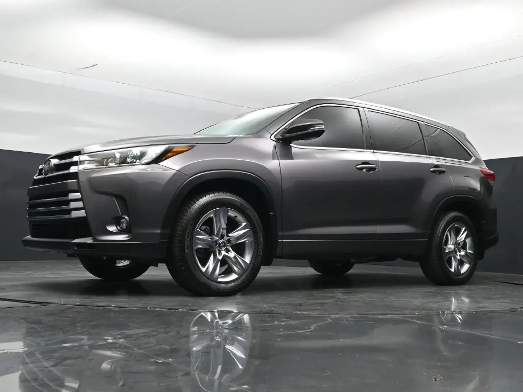 2019 Toyota Highlander - $28,398