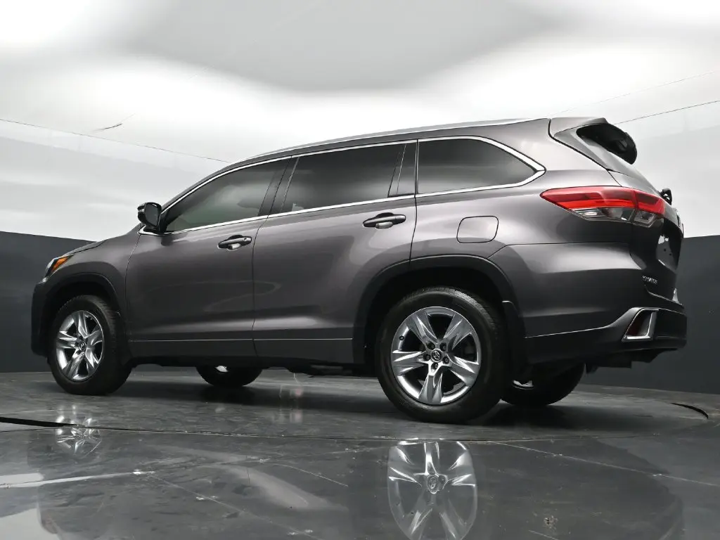 2019 Toyota Highlander - $28,398