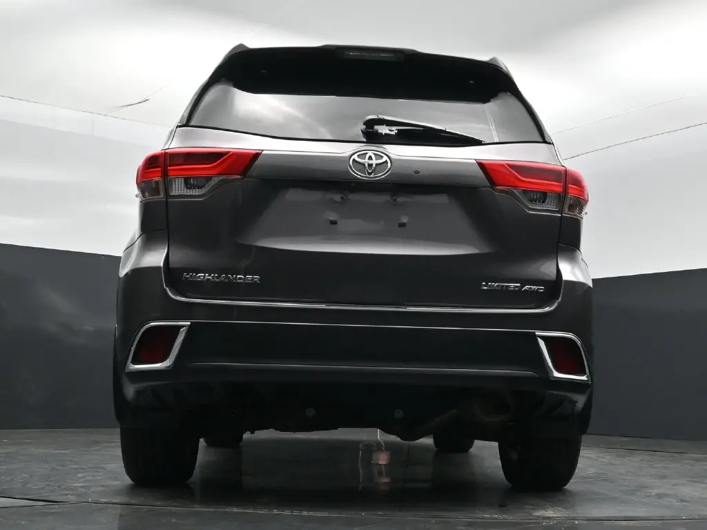2019 Toyota Highlander - $28,398