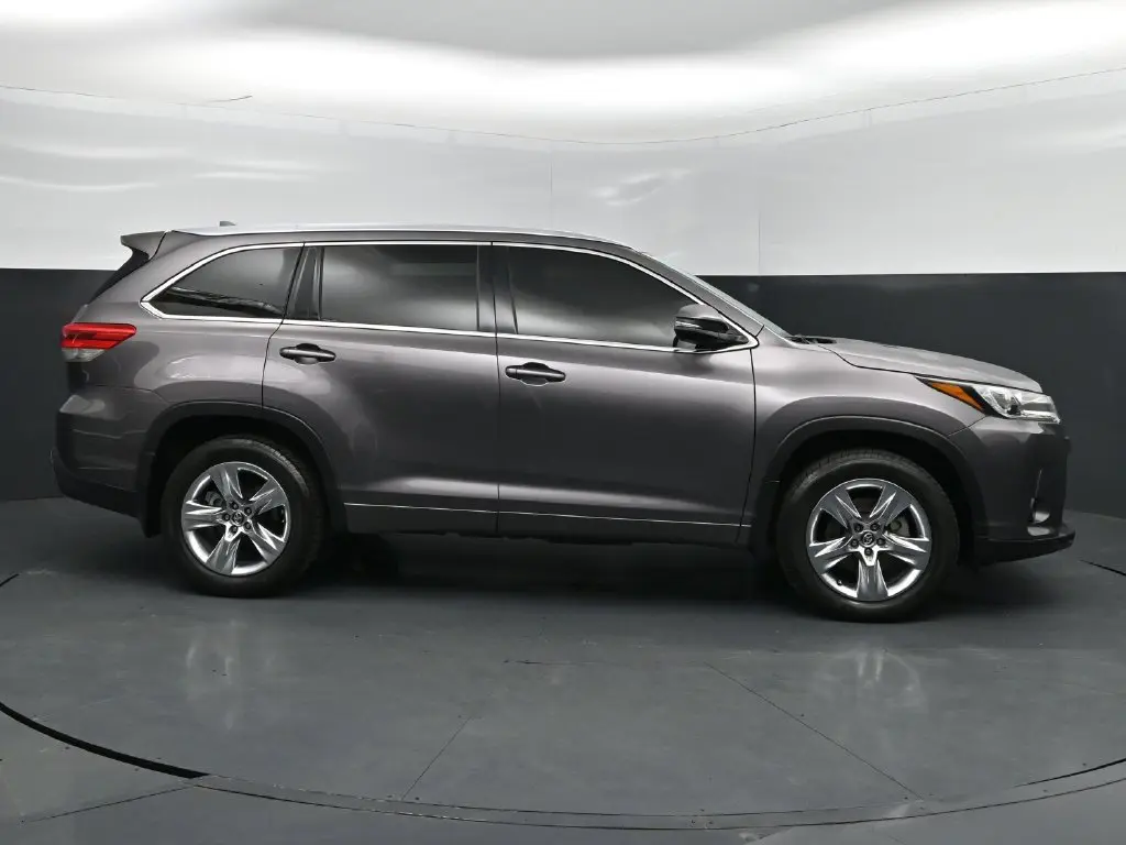 2019 Toyota Highlander - $28,398