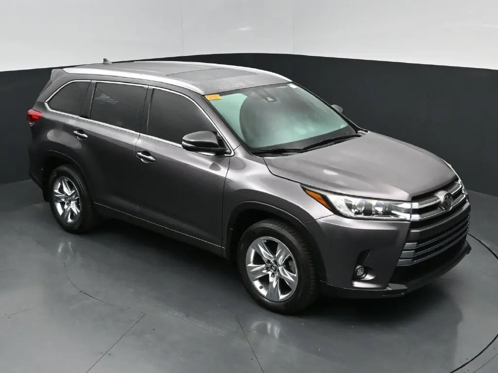 2019 Toyota Highlander - $28,398