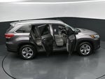 2019 Highlander Thumbnail 31