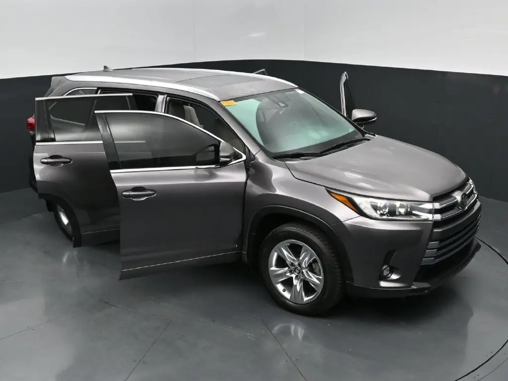 2019 Toyota Highlander - $28,398