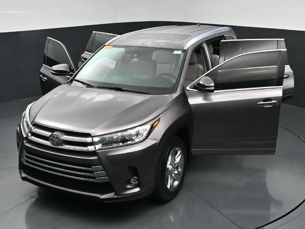 2019 Toyota Highlander - $28,398