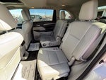 2017 Highlander Thumbnail 33