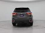 2019 Highlander Thumbnail 6