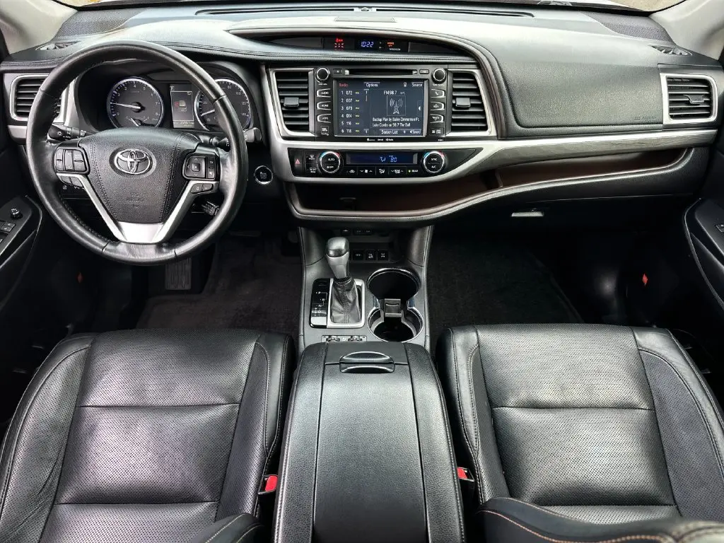 2019 Toyota Highlander - $29,999
