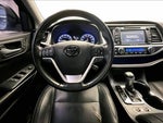 2017 Highlander Thumbnail 4