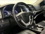 2017 Highlander Thumbnail 12