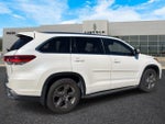 2017 Highlander Thumbnail 3