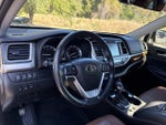 2017 Highlander Thumbnail 34
