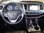 2018 Highlander Thumbnail 18