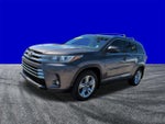2017 Highlander Thumbnail 2
