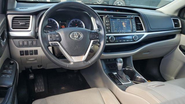2017 Toyota Highlander Limited