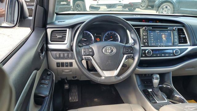 2017 Toyota Highlander Limited