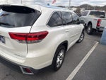2017 Highlander Thumbnail 7