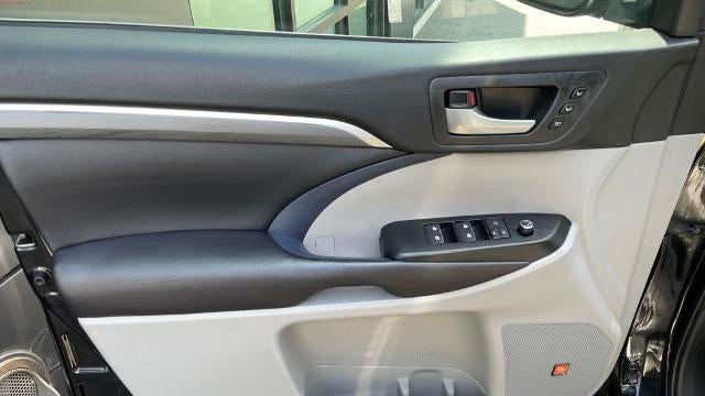 2017 Toyota Highlander Limited Platinum