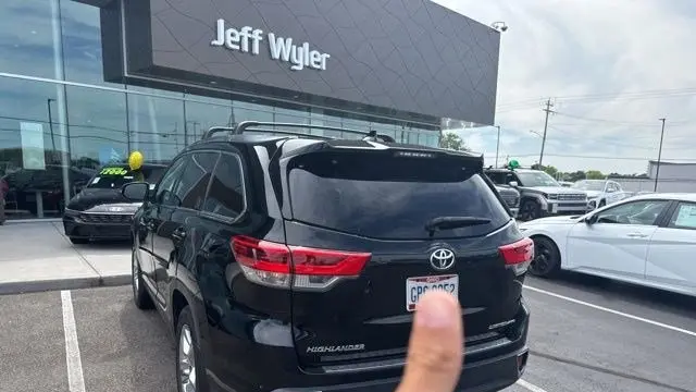 2017 Toyota Highlander Limited