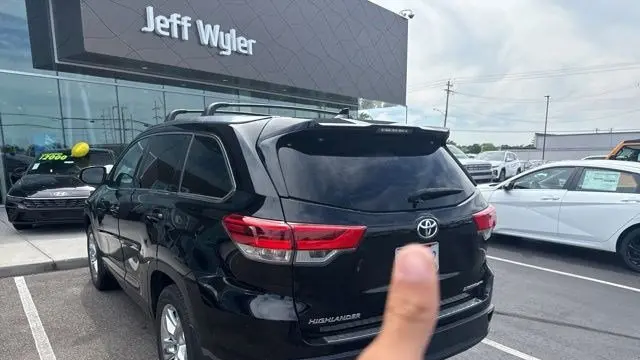 2017 Toyota Highlander Limited