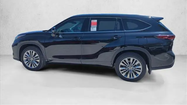 2026 Toyota Highlander Hybrid Platinum
