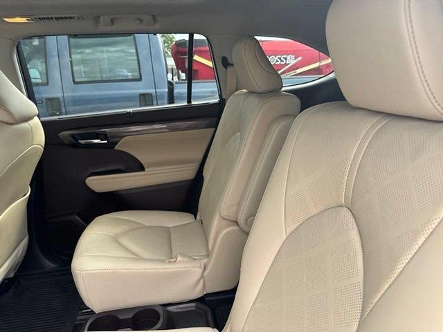 2020 Toyota Highlander - $37,248