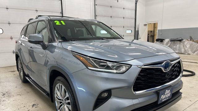 2021 Toyota Highlander Hybrid Platinum