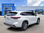 2022 Highlander Hybrid Thumbnail 4