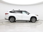 2022 Highlander Hybrid Thumbnail 7