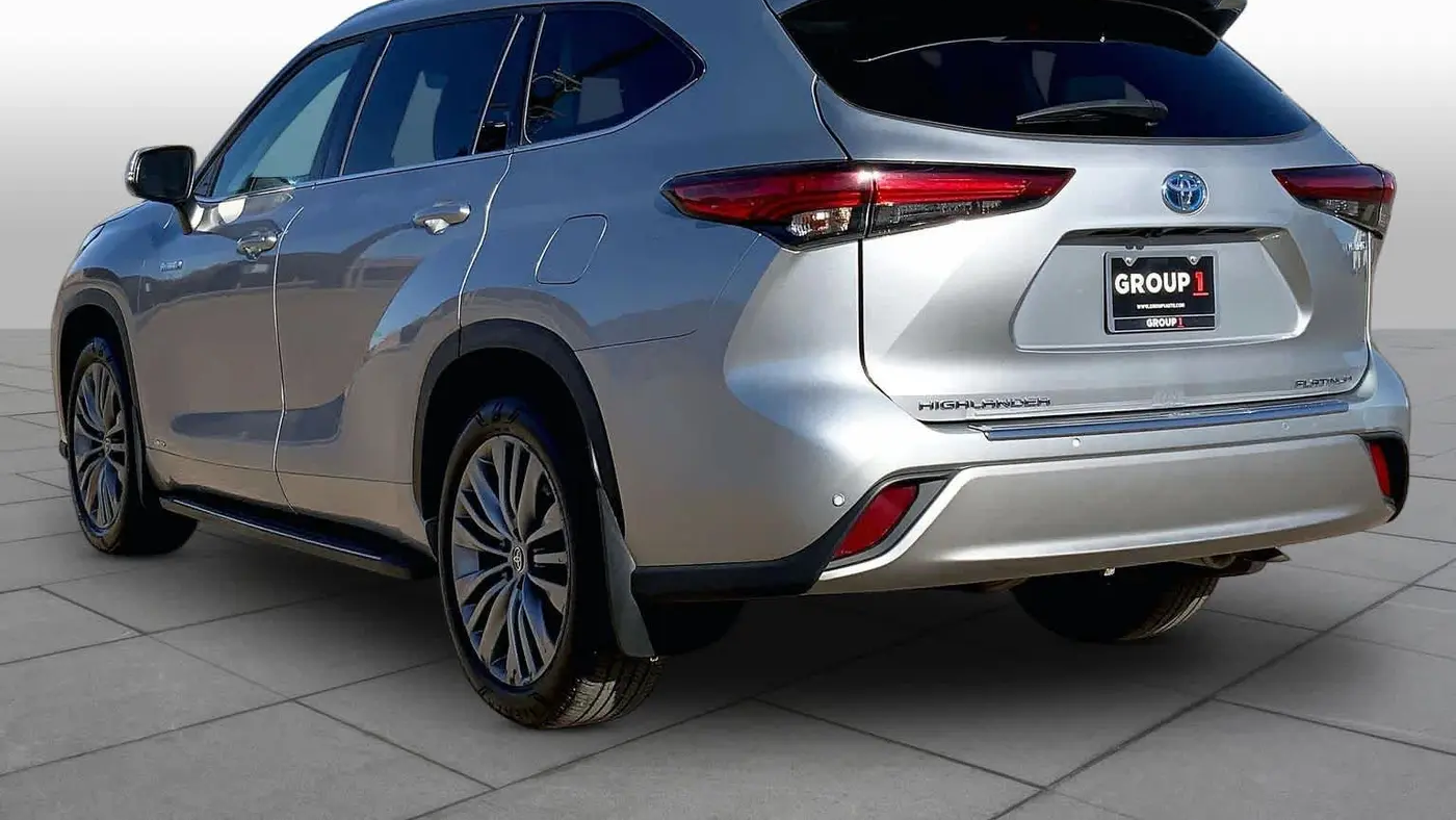 2020 Toyota Highlander Hybrid Platinum