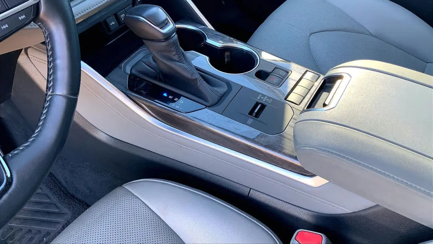 2020 Toyota Highlander Hybrid Platinum