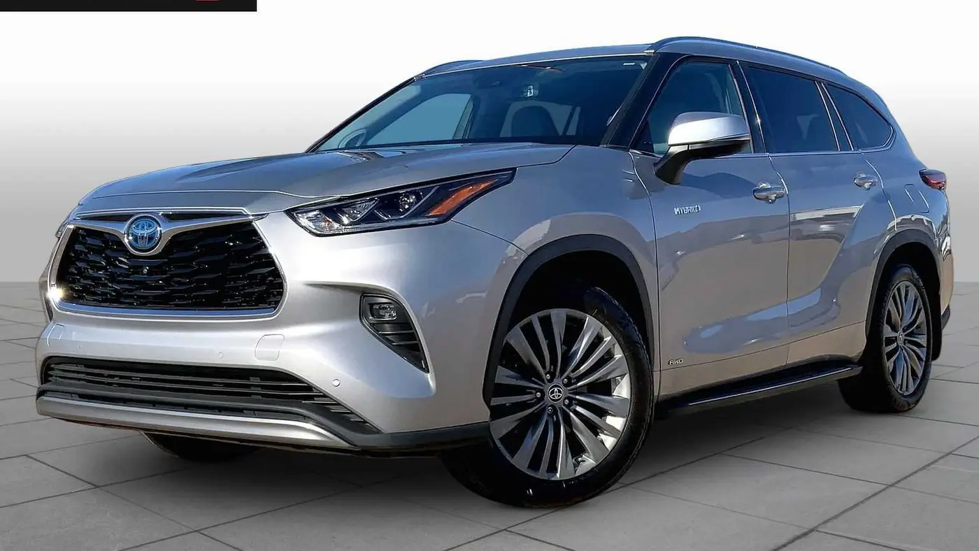 Preowned 2020 Toyota Highlander Hybrid Platinum for Sale