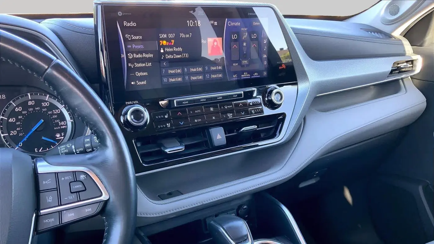 2020 Toyota Highlander Hybrid Platinum